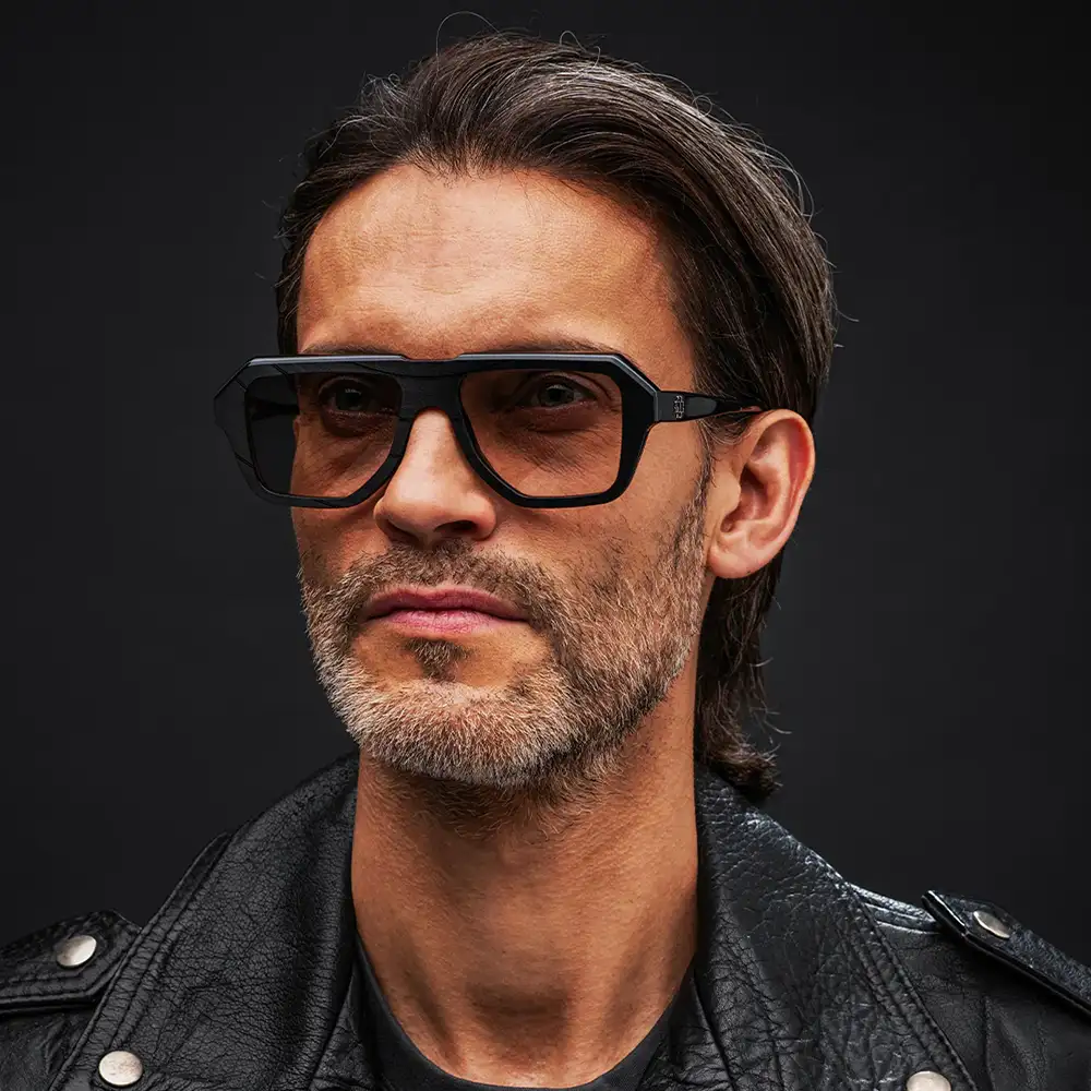 RAMMSTEIN Eyewear Vinylize RST-S-V-04 worn by male model