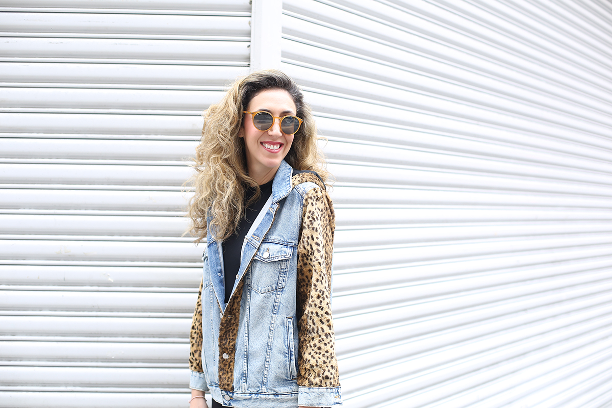Serengeti lifestyle shoot with Chantal Goldfinger wearing Leonora sunglasses in São Paulo